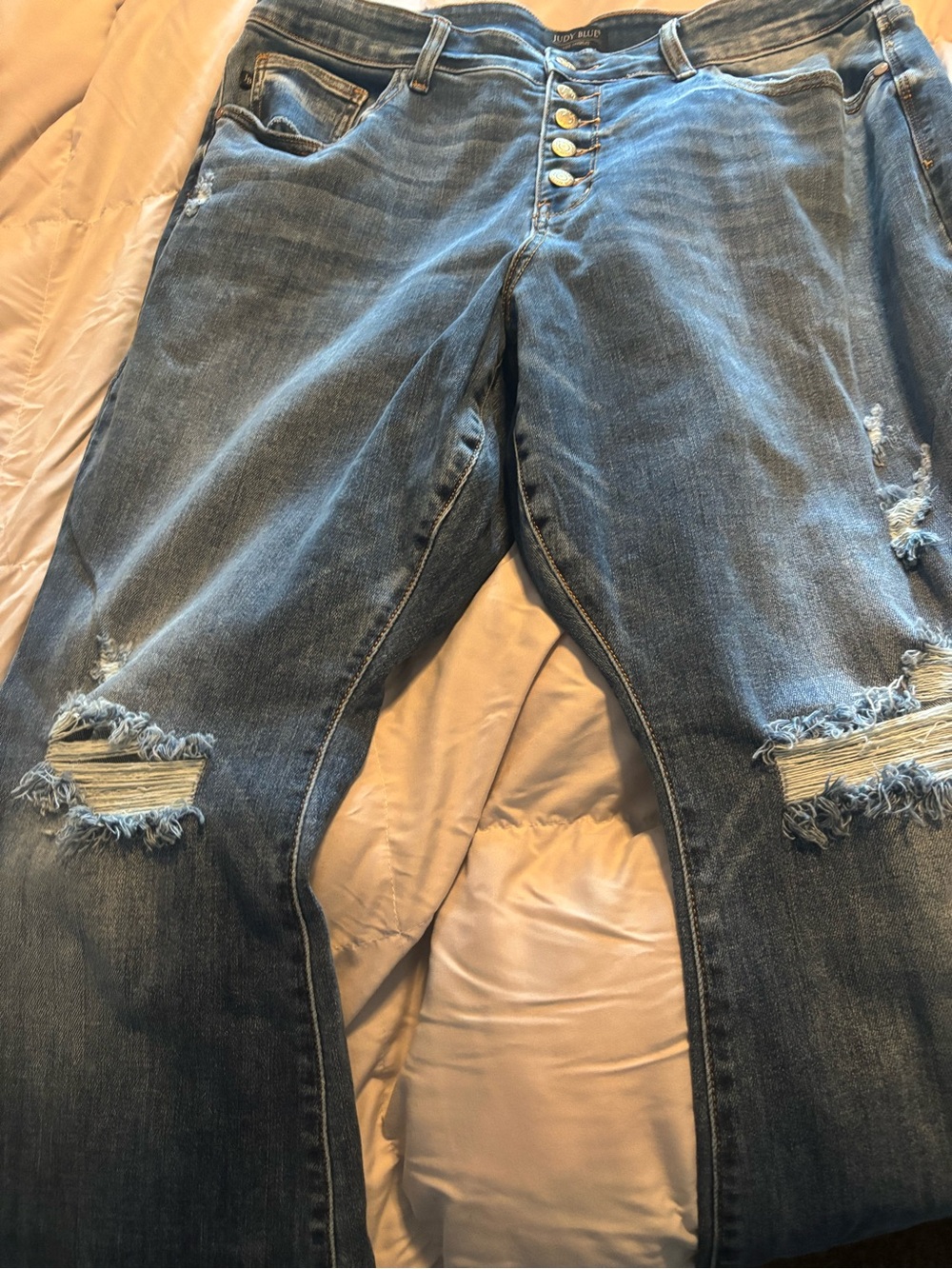 New Judy blue Women’s Blue Distressed Button-Fly Jeans